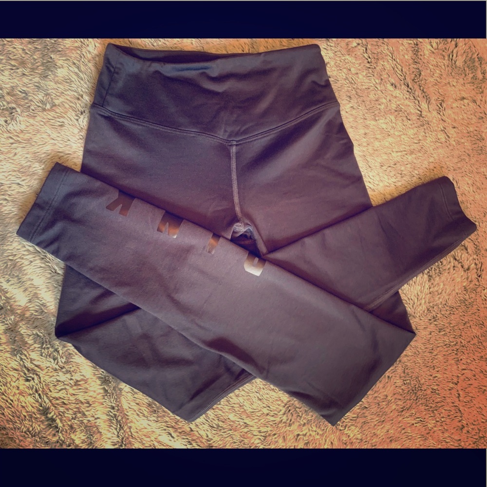 Cozy PINK leggings! Size Small Never worm!